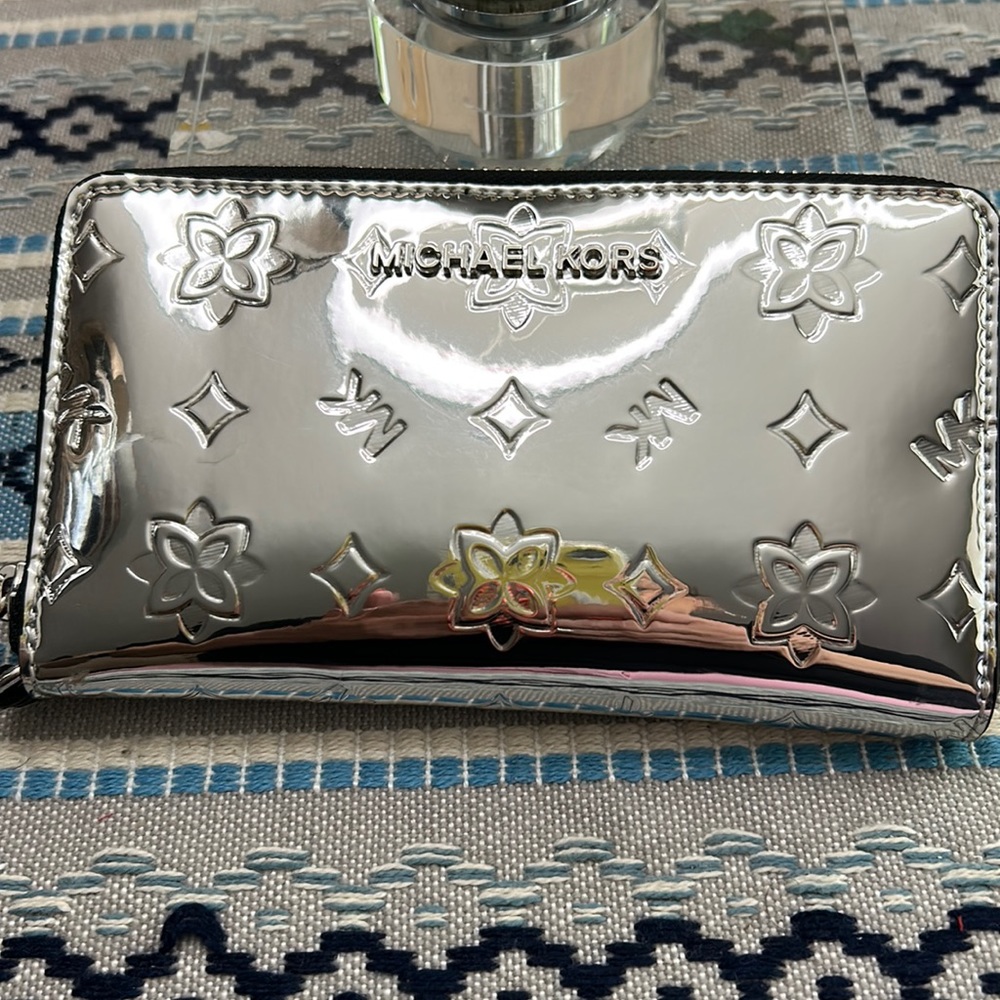 New Michael Kors metallic silver wallet